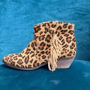 Girls leopard booties with fringe